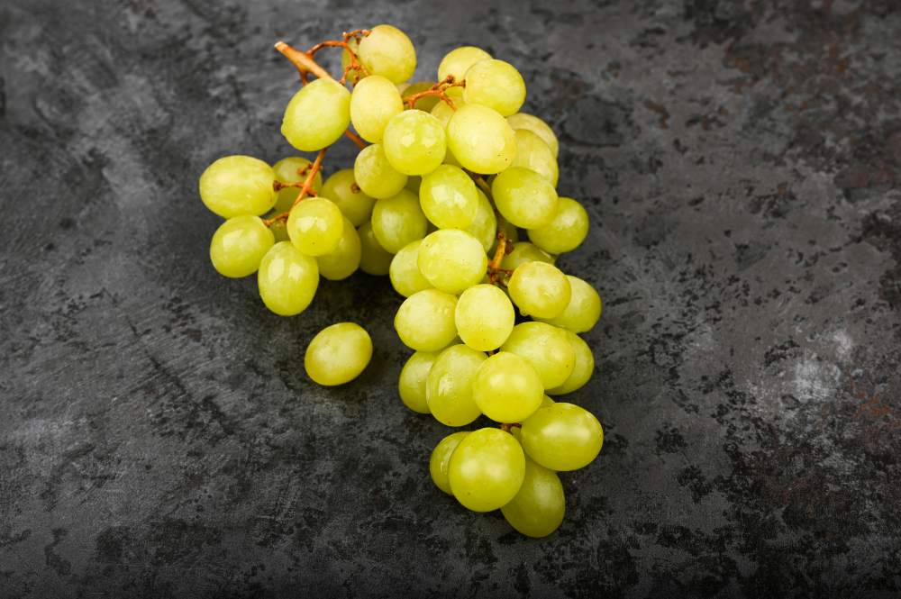 Fresh Grapes – Sweet, Seedless & Farm-Fresh Goodness - Image 2